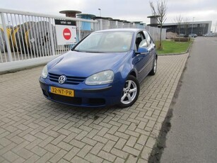 Volkswagen Golf 1.6 FSI Trendline