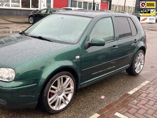 Volkswagen Golf 1.6 Highline