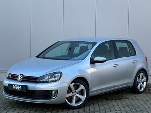 Volkswagen Golf 2.0 GTI 2011 - Carplay - PDC - LED - Xenon