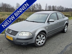 Volkswagen Passat 2.0-20V Arctic (bj 2003)