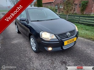 Volkswagen Polo 1.4-16V Black Edition