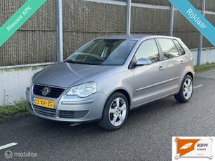 Volkswagen Polo 1.4-16V Comfortline NAP/AIRCO/NWE