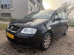 Volkswagen Touran 1.6 Turijn