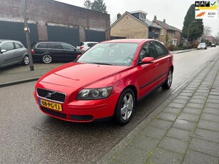 Volvo S40 2.4 AIRCO,ELEKT PAKKET,CRUISE,NIEUWE APK !