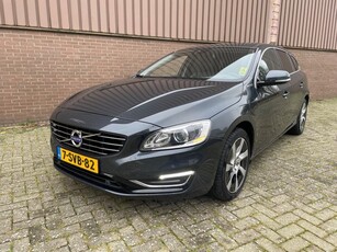 Volvo V60 2.4 D6 AWD Plug-In Hybrid Pano Leer Navi