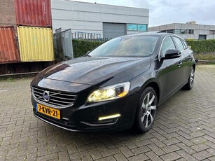 Volvo V60 2.4 D6 AWD Plug-In Hybrid Summum Pano Leer Navi