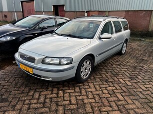 Volvo V70 2.4 T Comfort Line Automaat Airco Trekhaak