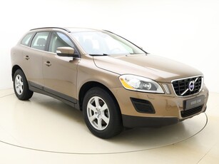 Volvo XC60 T5 241pk Automaat Momentum / Xenon / Elektr.