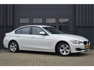 BMW 3-serie 320i Executive ORG. NL (bj 2012, automaat)