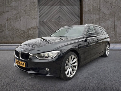 BMW 3 Serie Touring 320i Executive (bj 2014, automaat)