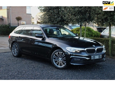 BMW 5-serie Touring 520i Executive Edition NL-Auto Leer