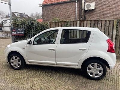 Dacia Sandero 1.2 Lauréate AIRCO, Zie info