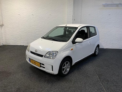 Daihatsu Cuore 1.0-12V Tokyo Automaat rookt iets bij