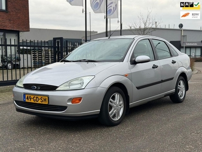 Ford Focus 1.6-16V Ghia AIRCO/NAP