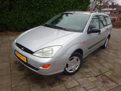 Ford Focus Wagon 1.6-16V Ghia MET JAAR APK