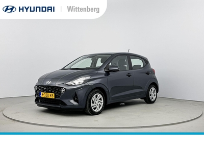 HYUNDAI I10 1.0 COMFORT | NAVI via APPLE CARPLAY & ANDROID AUTO | ALL-SEASONS | AIRCO | CRUISE | FABRIEKSGARANTIE GELDIG T/M 10-2027! |