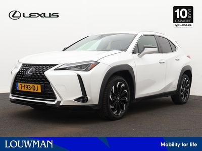 LEXUS UX-SERIE 250h AWD Sport Edition | Navigatie | Stoelverwarming | Leder | Elektrische Achterklep |