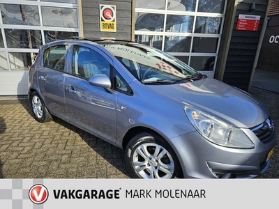 Opel Corsa 1.2-16V Cosmo,trekhaak,panoramadak