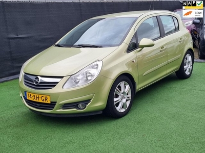 Opel Corsa 1.4-16V Cosmo 1e eig!