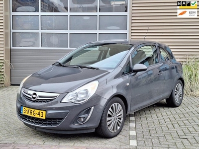 Opel Corsa 1.4-16V Design Edition Leuke auto Airco