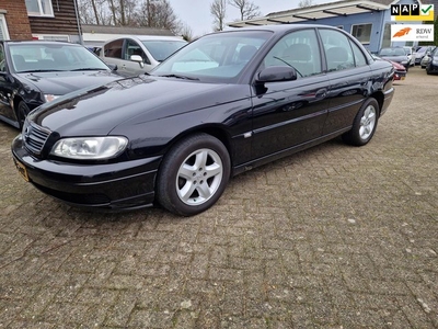 Opel Omega 2.2i-16V Onyx Edition