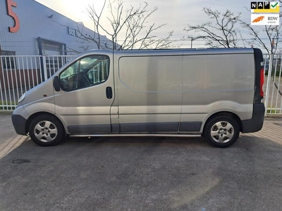 Opel Vivaro 2.5 CDTI L2H1