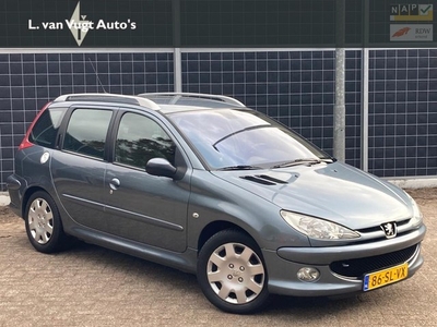 Peugeot 206 SW 1.4-16V Air-line met nieuwe APK !