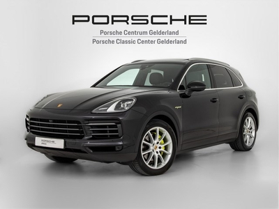 Porsche Cayenne E-Hybrid (bj 2022, automaat)