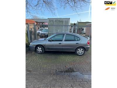 Renault Mégane 1.6-16V RXI MOTOR VAST NIET RIJDBAAR