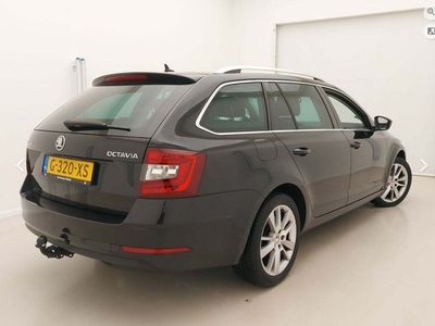 Skoda Octavia Combi 1.0 TSI Greentech Clever Edition | STOELVERWARMING | HALF-LEDER | PARKEERSENSOREN | TREKHAAK | DIGITAAL DASHBOARD |