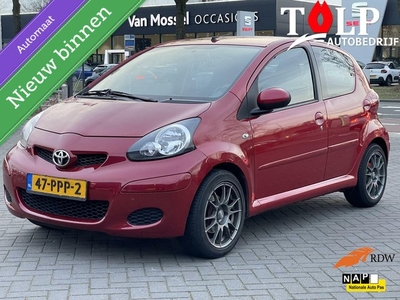 Toyota Aygo 1.0-12V Aspiration Red Navigator Automaat 2011