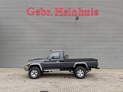 Toyota Land Cruiser GXL 4x4 V8 Diesel 22.000 KM Pick Up!