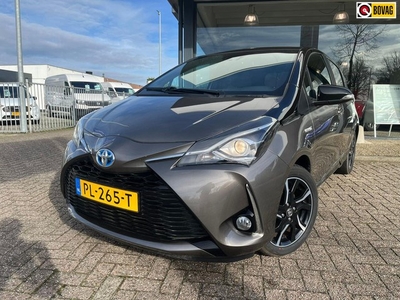 Toyota Yaris 1.5 Hybrid Bi-Tone