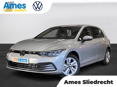 VOLKSWAGEN GOLF 1.0 eTSI 110pk DSG Life | Parkeersensoren voor en achter | Adaptieve cruise control | Stoel- en stuurverwarming