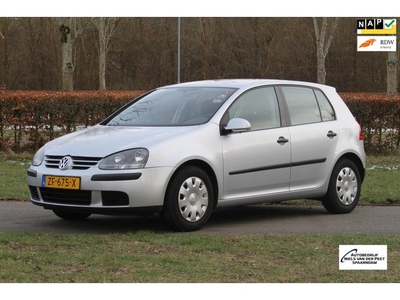 Volkswagen Golf 1.4 FSI Trendline 5 deurs / Airco / APK tot