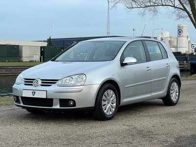 Volkswagen Golf 1.6 Comfortline 5drs PDC Dealerauto