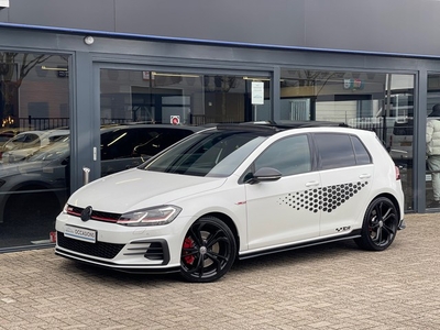 Volkswagen Golf 2.0 TSI GTI TCR