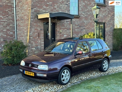 Volkswagen Golf 2.8 VR6 AUT Highline Mulberry Leer Airco