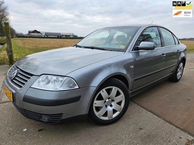 Volkswagen Passat 1.9 TDI H5 Sportline/ EURO 3/ clima/ sedan