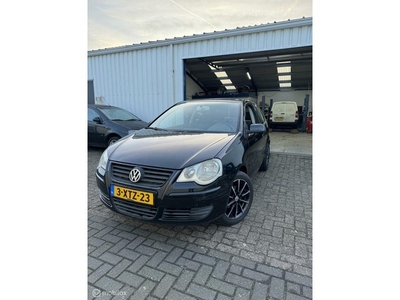 Volkswagen Polo 1.4-16V FSI Highline Vele opties Lezen!