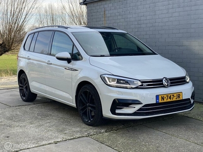 Volkswagen Touran 1.6 TDI R-Line 2019 Panorama Full options!