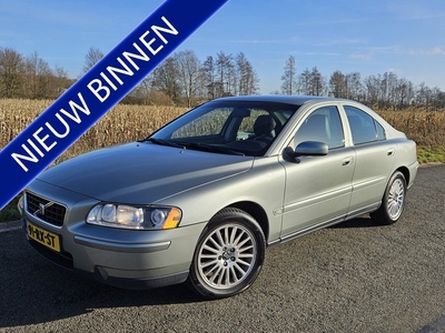 Volvo S60 2.4 Momentum (bj 2005)