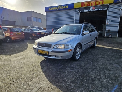 Volvo V40 2.0 Dynamic Goed rijdende en nette ruime