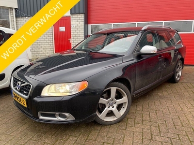 Volvo V70 2.0T R-Edition TREKHAAK / XENON / LEDER /