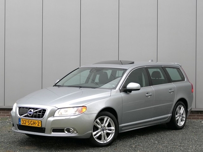 Volvo V70 T4 AUT Limited Edition Schuifdak / Xenon / Leer /