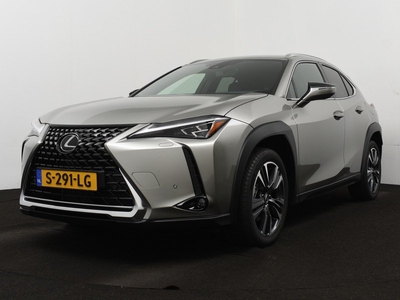 Lexus UX 250h Luxury Line | Leder | Dynamic Pack | Navigatie | Blind spot monitoring | Stoelverwarming | Triple LED verlichting |