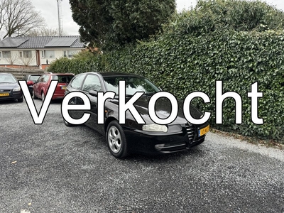 Alfa Romeo 147 1.6 T.Spark Edizione Sportiva | Airco | LMV | Elekt. Ramen | Trekhaak | Radio / DAB+ | Nieuwe APK