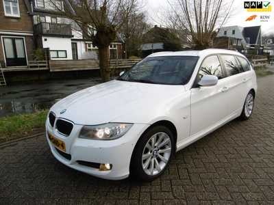 BMW 3-SERIE Touring 318i Corporate Automaat Leder Navi Xenon Historie