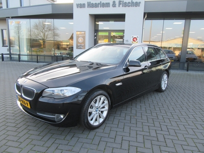 BMW 5-SERIE Touring 525d Exe Automaat, Navigatie, Camera, Trekhaak