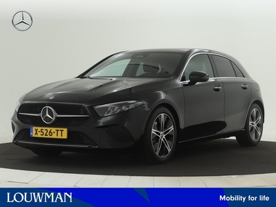 Mercedes-Benz A-Klasse 180 Luxury Line | Parkeerpakket met achteruitrijcamera | KEYLESS GO | Sfeerverlichting | Extra USB-poorten | Verwarmde stoelen vooraan | Smartphone-integratie | High-performance led-koplampen |